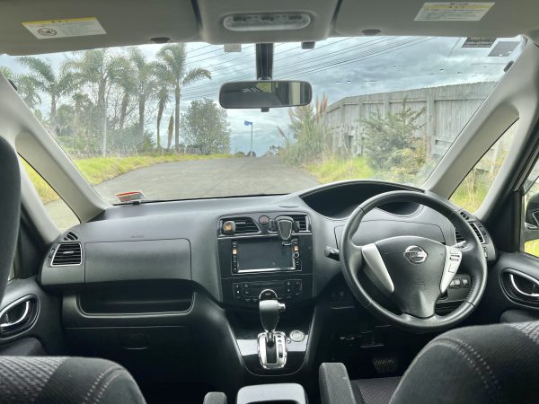 2012 NISSAN SERENA HYBRID - Image 6